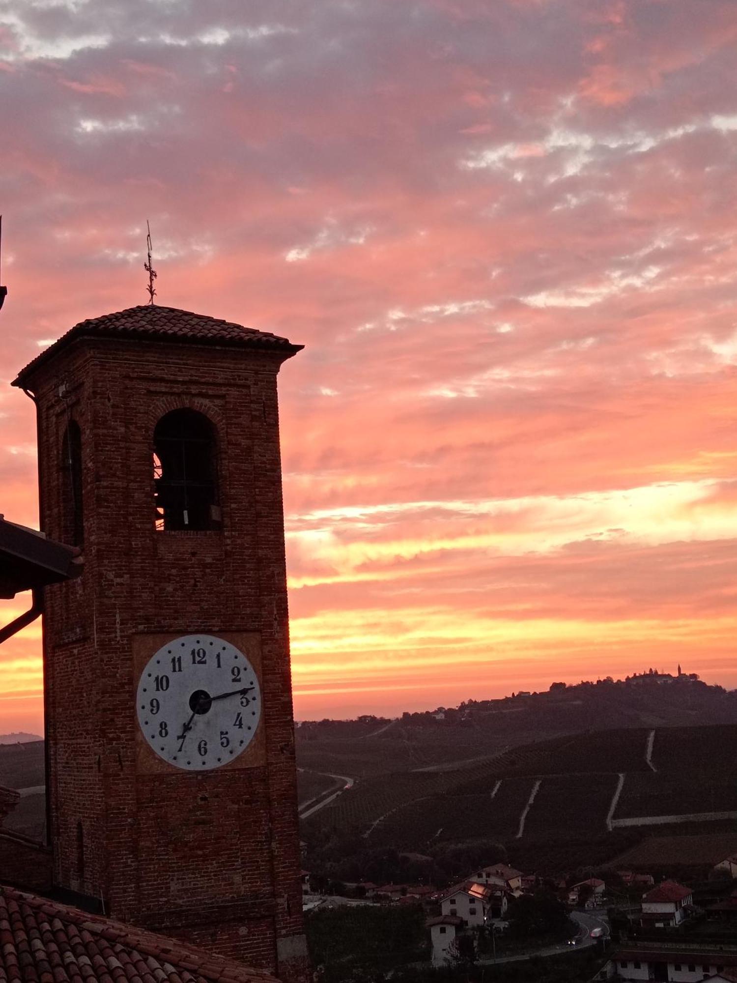 Teresa Al Belvedere Rooms&Holidayapartments Camere&Appartamenti Castellinaldo Екстериор снимка