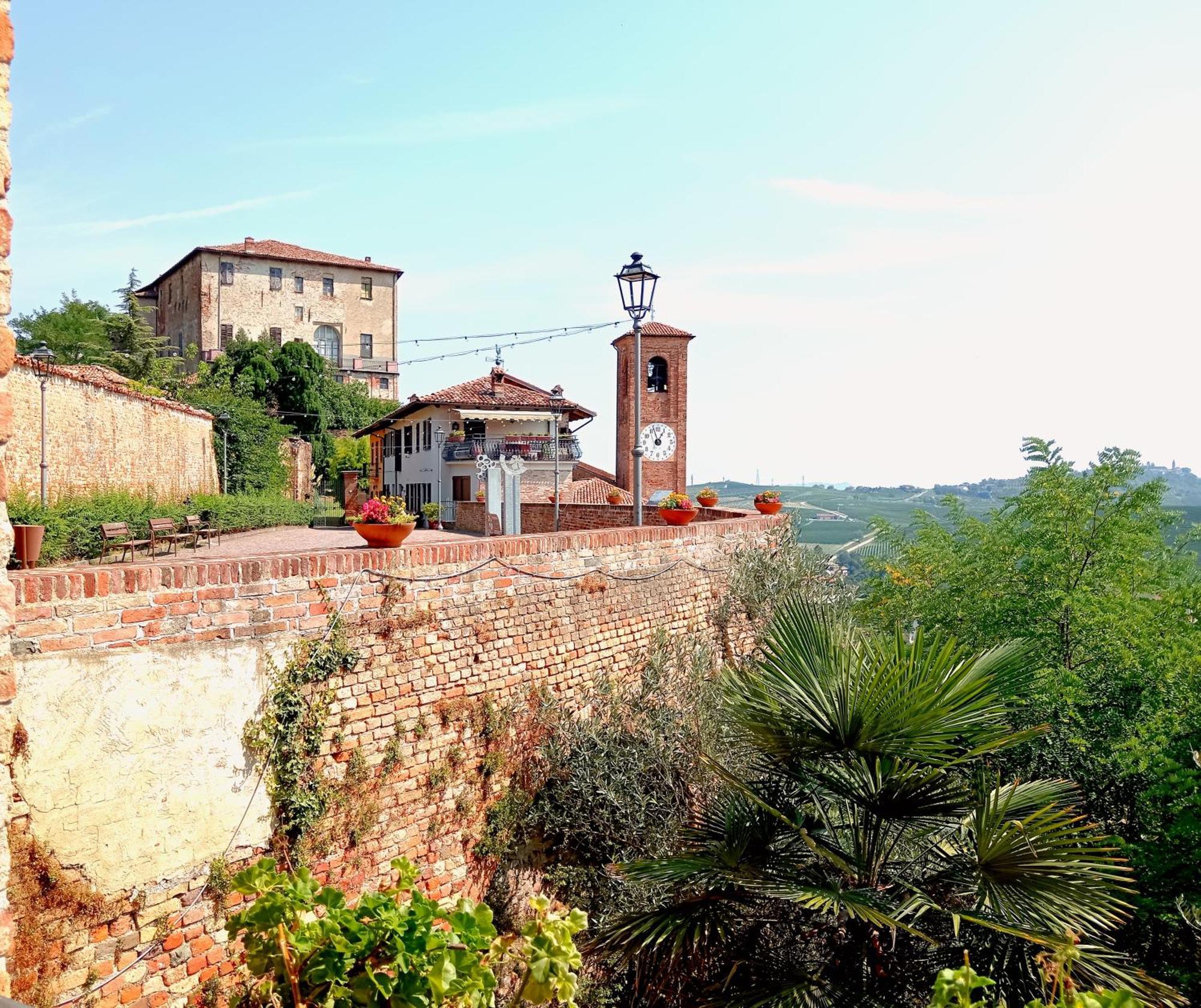 Teresa Al Belvedere Rooms&Holidayapartments Camere&Appartamenti Castellinaldo Екстериор снимка